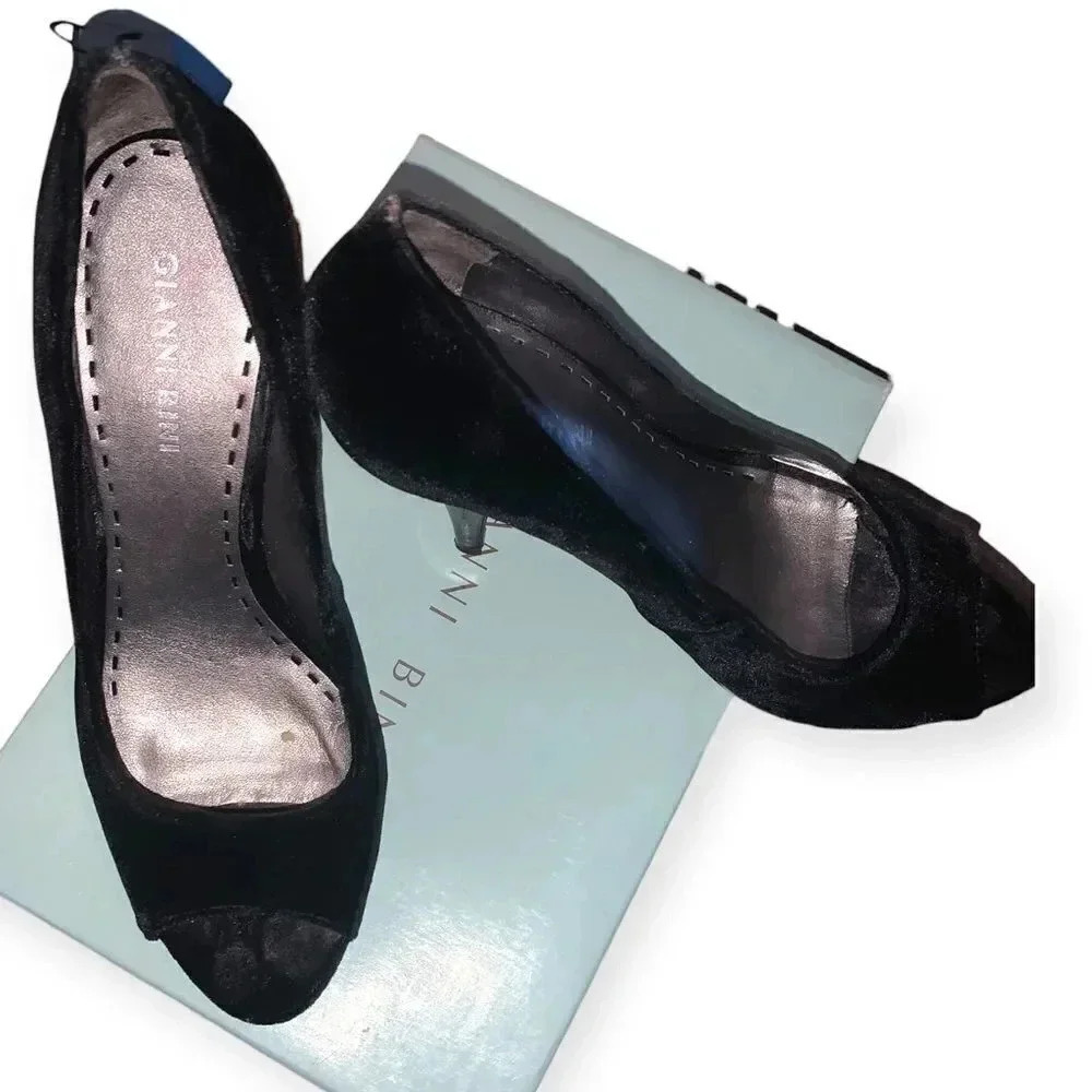 Gianni Bini velvet peep toe heels